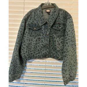 Zoey and Beth Plus Blue Leaopard Print Cropped Denim Women's 3X